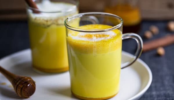 Trào ngược dạ dày uống nghệ mật ong được không