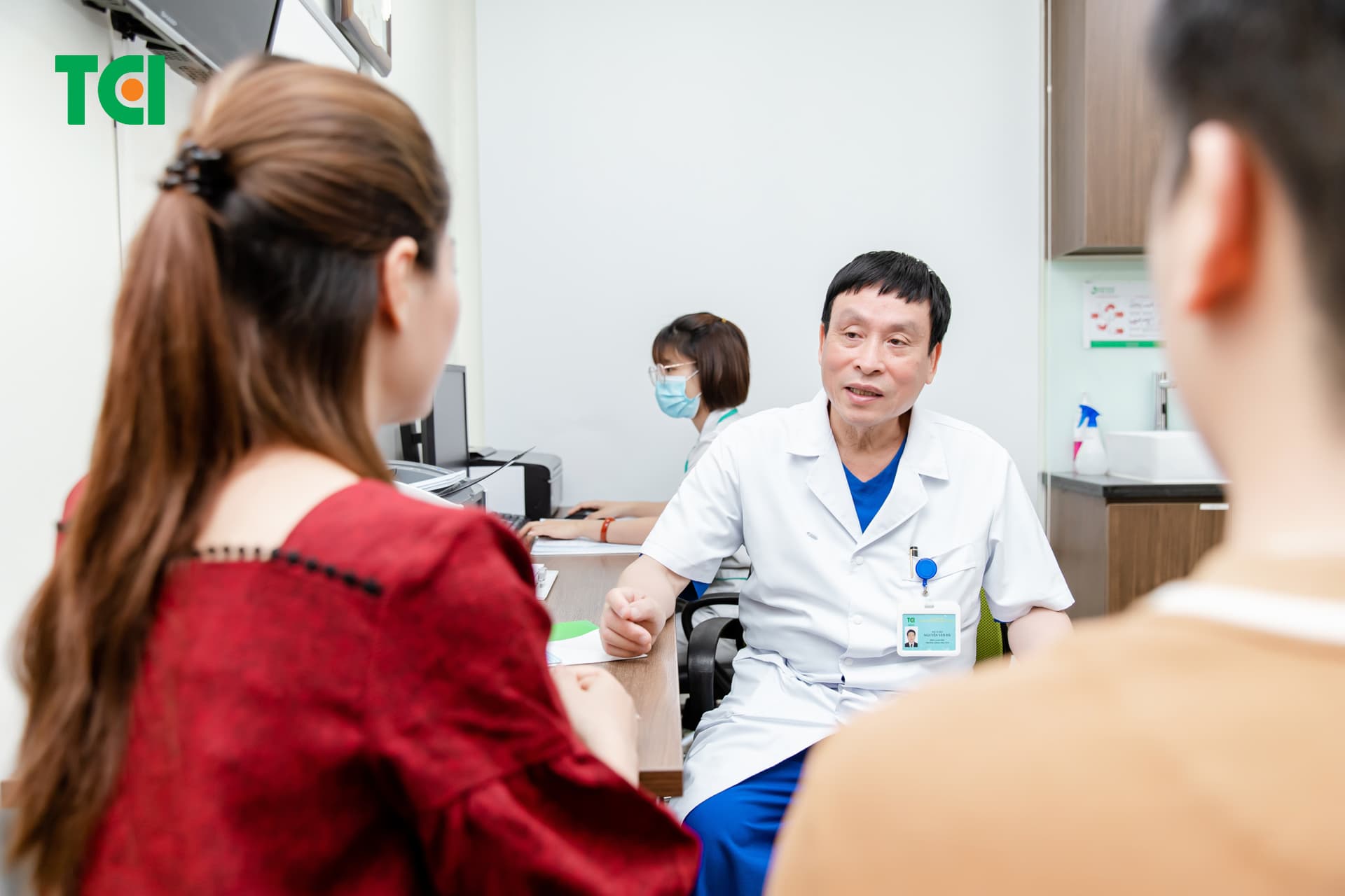 Bị u xơ tử cung thì nên uống cây gì để hỗ trợ điều trị?