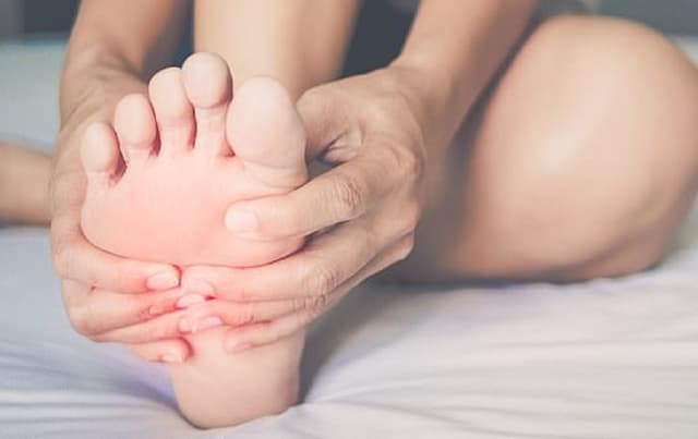 Những điều cần biết về viêm cân gan bàn chân