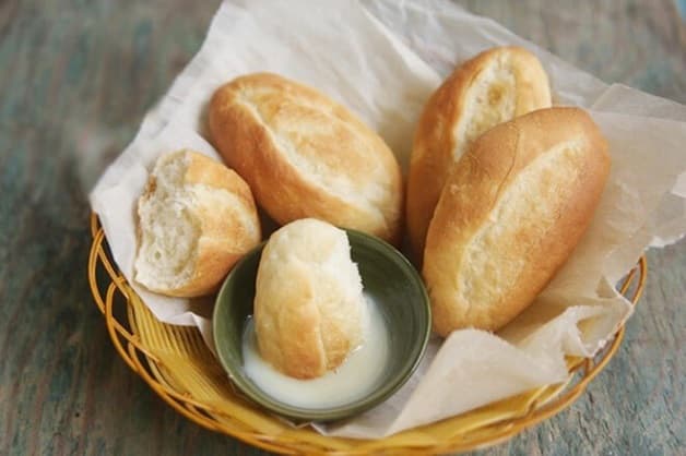 Có thể uống sữa ông thọ với nước ấm, sử dụng kết hợp với bia hay trứng gà, chấm bánh mì,..