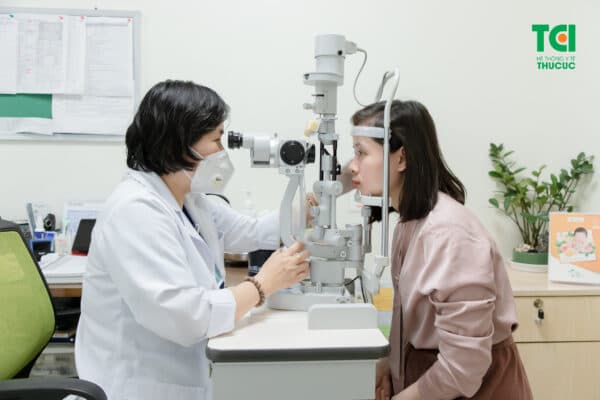 4 cách chữa đau mắt đỏ hữu ích