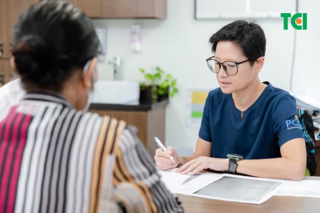 Bệnh ung thư vú giai đoạn 1 và cách điều trị