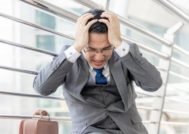 Đột quỵ có triệu chứng gì? Đau đầu, hoa mắt, chóng mặt, mất thăng bằng