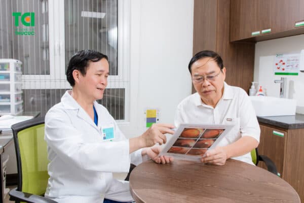 Polyp đại tràng chảy máu có nguy hiểm không?