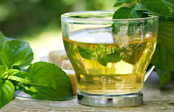 Bị đau dạ dày buồn nôn nên làm gì?