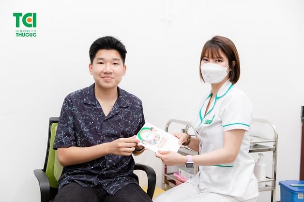 Tìm hiểu vacxin sống gồm những loại nào có thể tham khảo ý kiến từ các bác sĩ chuyên môn