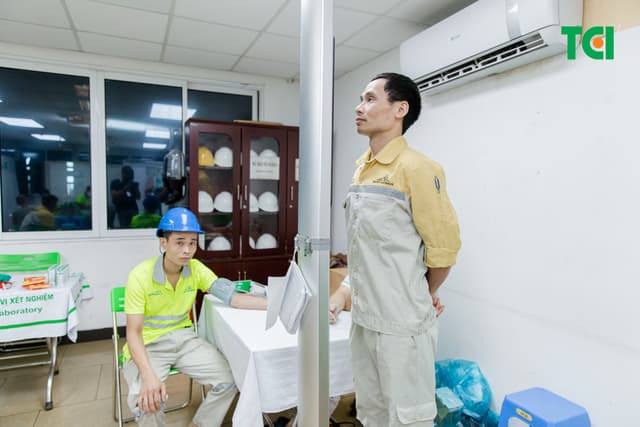 Khoảnh Khắc Doanh Nghiệp Khám sức khỏe Công ty  Vĩnh Tường