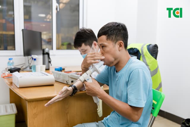 Khoảnh Khắc Doanh Nghiệp Khám sức khỏe Công ty  Vĩnh Tường