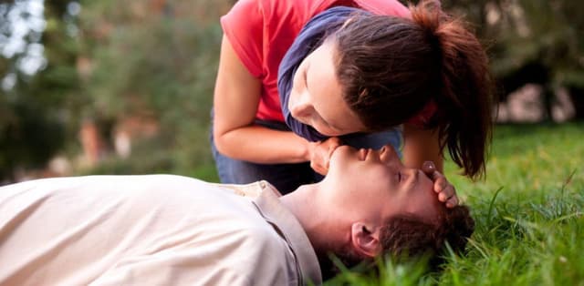 Đột quỵ và cách xử trí cần lưu ý