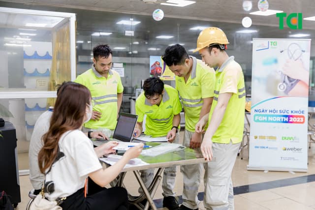 Khoảnh Khắc Doanh Nghiệp Khám sức khỏe Công ty  Vĩnh Tường