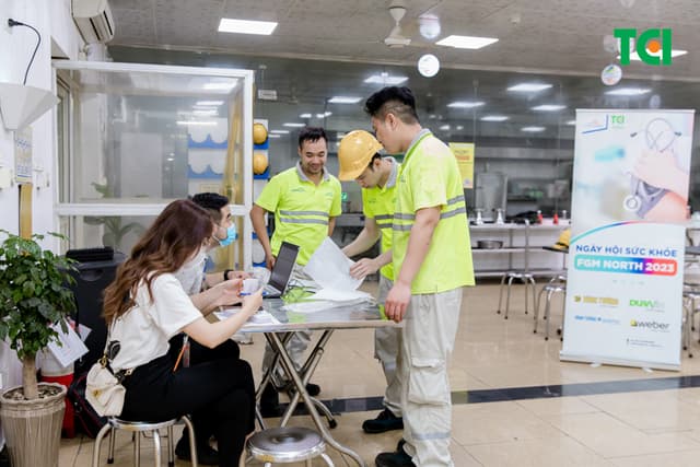 Khoảnh Khắc Doanh Nghiệp Khám sức khỏe Công ty  Vĩnh Tường