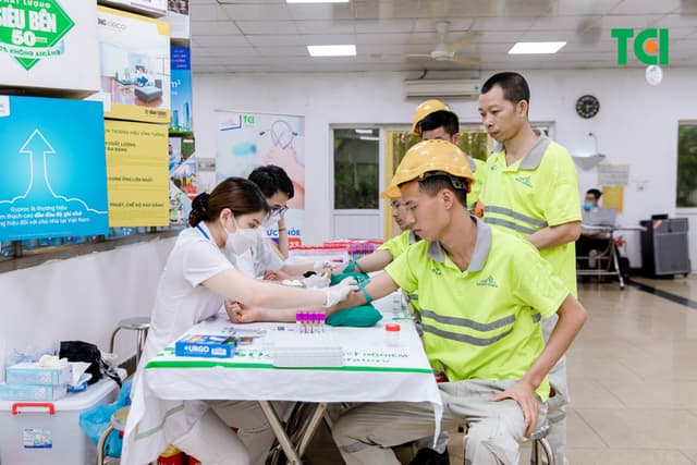 Khoảnh Khắc Doanh Nghiệp Khám sức khỏe Công ty  Vĩnh Tường