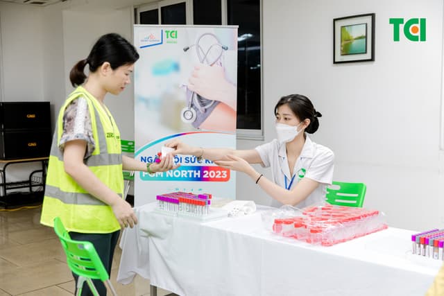 Khoảnh Khắc Doanh Nghiệp Khám sức khỏe Công ty  Vĩnh Tường