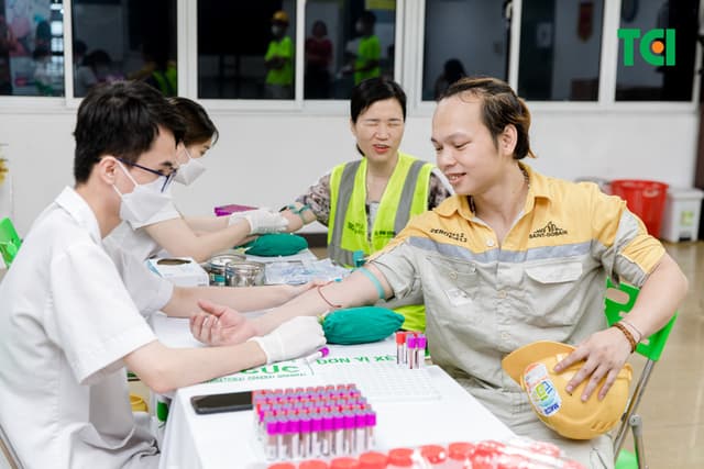 Khoảnh Khắc Doanh Nghiệp Khám sức khỏe Công ty  Vĩnh Tường