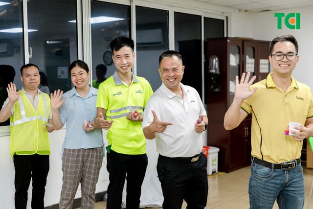 Khoảnh Khắc Doanh Nghiệp Khám sức khỏe Công ty  Vĩnh Tường