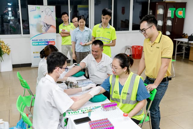 Khoảnh Khắc Doanh Nghiệp Khám sức khỏe Công ty  Vĩnh Tường