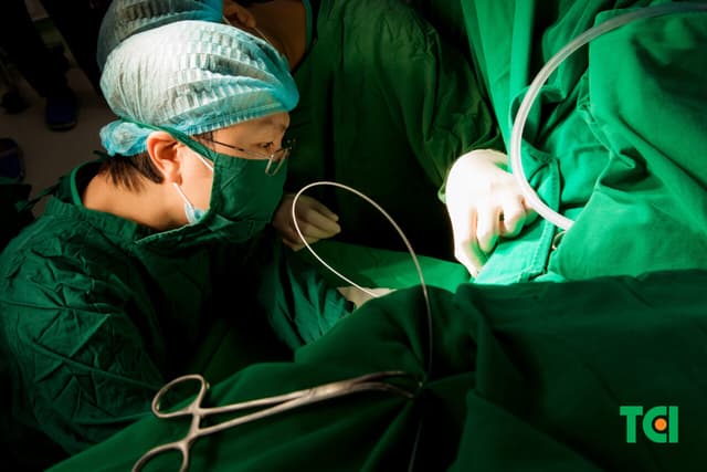 Mất nửa lượng máu cơ thể vì biến chứng trĩ nặng 