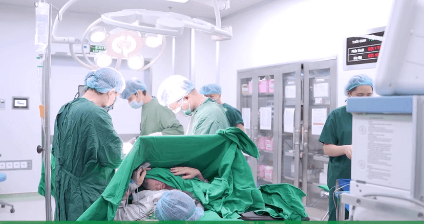 Mẹ phát hiện u xơ tử cung khi mang thai, cần lưu ý những gì?