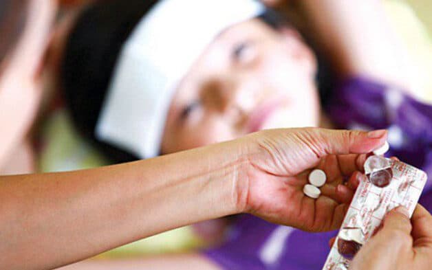 Không nên tự chữa sốt xuất huyết tại nhà