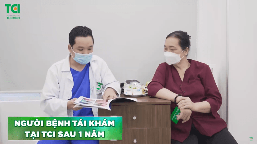 Thoát ung thư sớm trực tràng trong 24h không mổ mở nhờ nội soi cao cấp MCU