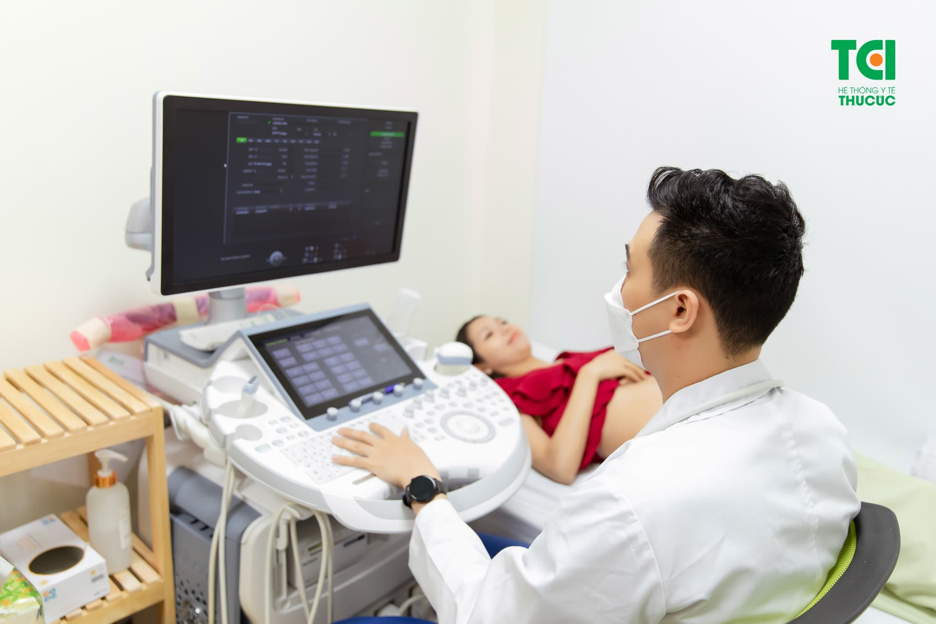 Mẹ bầu nếu phát hiện bản thân bị cúm cần đi khám càng sớm càng tốt