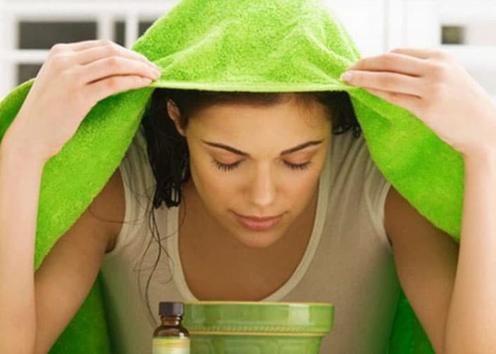 Xông hơi là cách giúp cải thiện tình trạng nghẹt mũi cho cảm cúm, giúp tinh thần thoải mái hơn