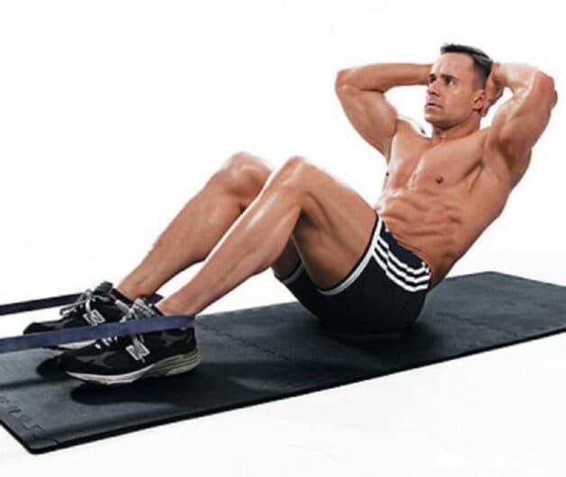 Người bị bệnh trĩ cần tránh các bài tập gập cơ bụng