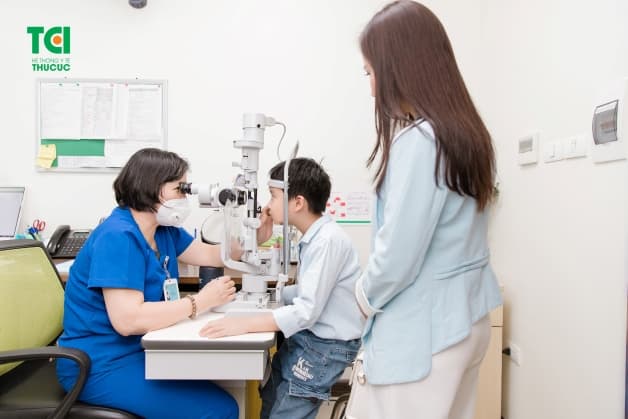 bị đau mắt đỏ