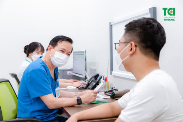 ĐI khám là cách giảm nguy cơ đột quỵ nhanh và hiệu quả.