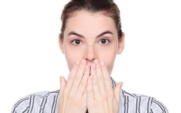 Đau dạ dày bị nấc là bệnh lý phổ biến ở hệ tiêu hóa