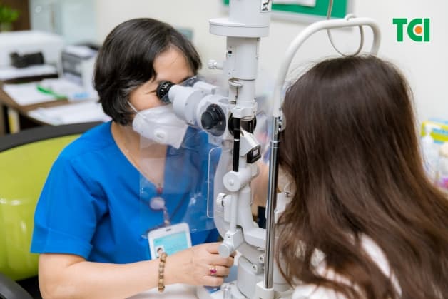 nguyên nhân đau mắt đỏ