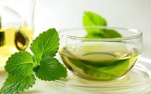 Đau dạ dày uống gì?