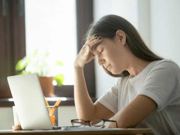 Tránh để cơ thể phải làm việc quá sức, hoặc mệt mỏi căng thẳng kéo dài.