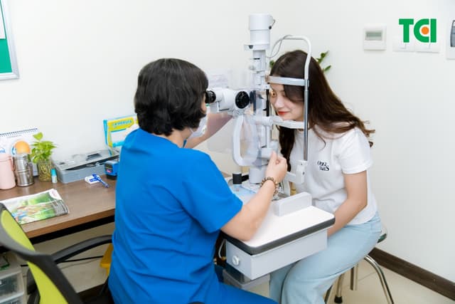 Thông tin bệnh và quy trình khám chữa đau mắt đỏ