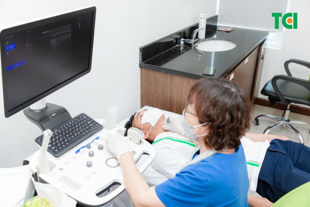 Khoảnh Khắc Doanh Nghiệp Khám sức khỏe Công Ty cổ phần Hoàng Liên Sơn