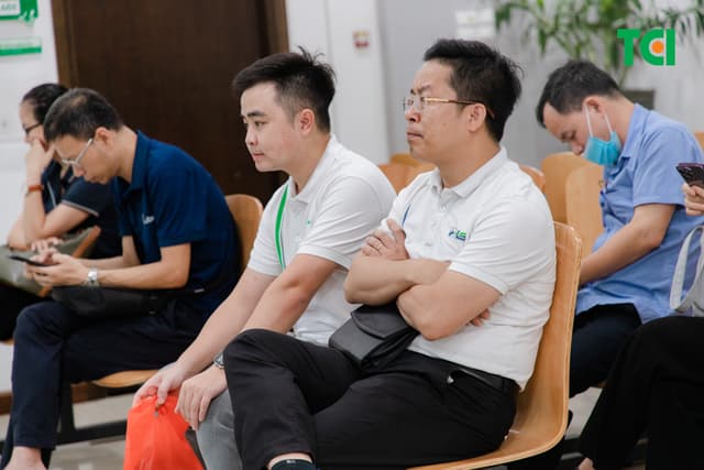 Khoảnh Khắc Doanh Nghiệp Khám sức khỏe Công Ty cổ phần Hoàng Liên Sơn