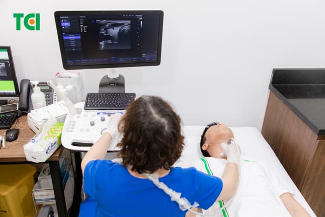 Khoảnh Khắc Doanh Nghiệp Khám sức khỏe Công Ty cổ phần Hoàng Liên Sơn