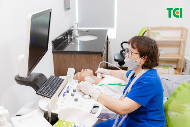 Khoảnh Khắc Doanh Nghiệp Khám sức khỏe Công Ty cổ phần Hoàng Liên Sơn