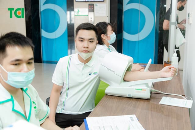 Khoảnh Khắc Doanh Nghiệp Khám sức khỏe Công Ty cổ phần Hoàng Liên Sơn