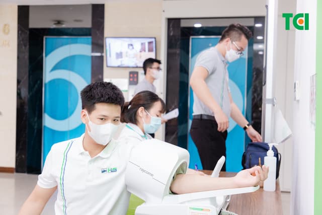 Khoảnh Khắc Doanh Nghiệp Khám sức khỏe Công Ty cổ phần Hoàng Liên Sơn