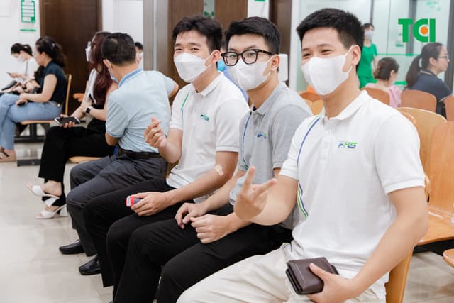 Khoảnh Khắc Doanh Nghiệp Khám sức khỏe Công Ty cổ phần Hoàng Liên Sơn