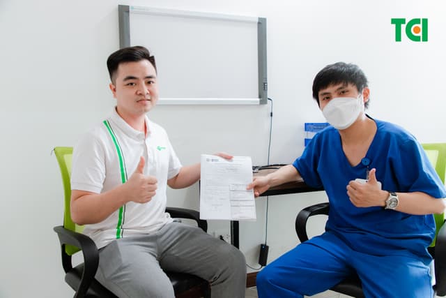 Khoảnh Khắc Doanh Nghiệp Khám sức khỏe Công Ty cổ phần Hoàng Liên Sơn