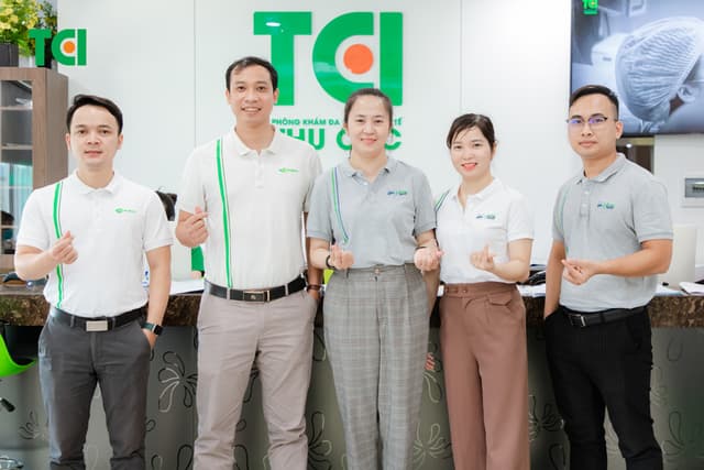 Khoảnh Khắc Doanh Nghiệp Khám sức khỏe Công Ty cổ phần Hoàng Liên Sơn