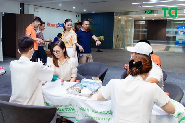 Khoảnh Khắc Doanh Nghiệp Khám Sức Khỏe NGÂN HÀNG TMCP KIÊN LONG