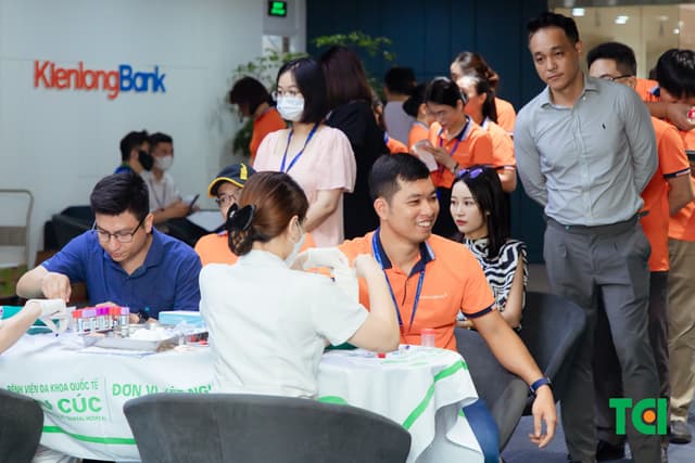 Khoảnh Khắc Doanh Nghiệp Khám Sức Khỏe NGÂN HÀNG TMCP KIÊN LONG