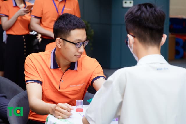 Khoảnh Khắc Doanh Nghiệp Khám Sức Khỏe NGÂN HÀNG TMCP KIÊN LONG