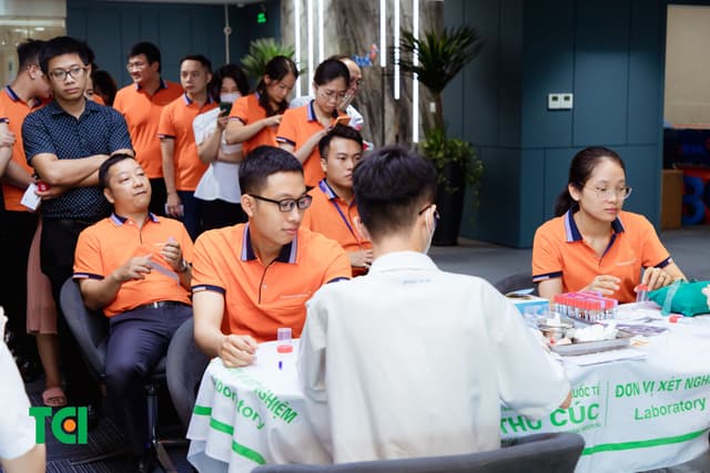 Khoảnh Khắc Doanh Nghiệp Khám Sức Khỏe NGÂN HÀNG TMCP KIÊN LONG