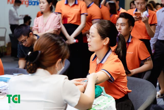 Khoảnh Khắc Doanh Nghiệp Khám Sức Khỏe NGÂN HÀNG TMCP KIÊN LONG