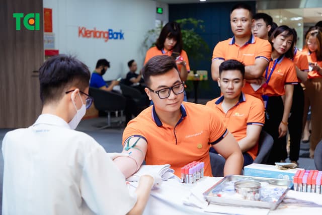 Khoảnh Khắc Doanh Nghiệp Khám Sức Khỏe NGÂN HÀNG TMCP KIÊN LONG