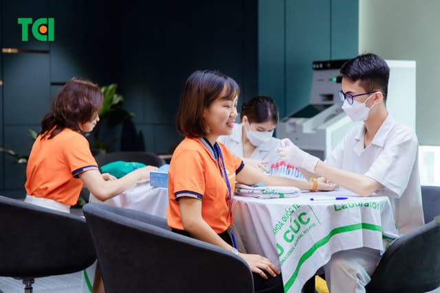 Khoảnh Khắc Doanh Nghiệp Khám Sức Khỏe NGÂN HÀNG TMCP KIÊN LONG